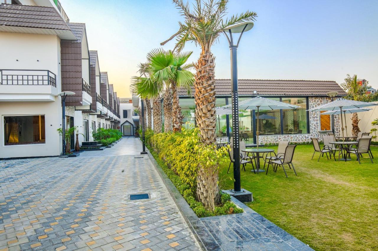 Greenwood Villa By Levelup Hotels Αμριτσάρ Εξωτερικό φωτογραφία